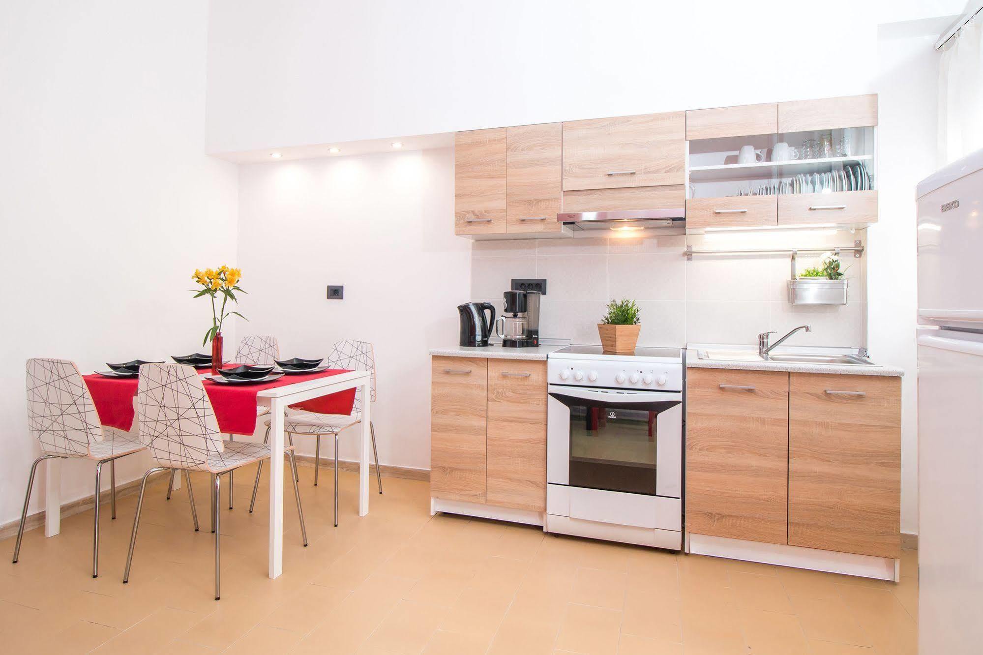 Rhodes City Kahlua Hotel Apartments מראה חיצוני תמונה
