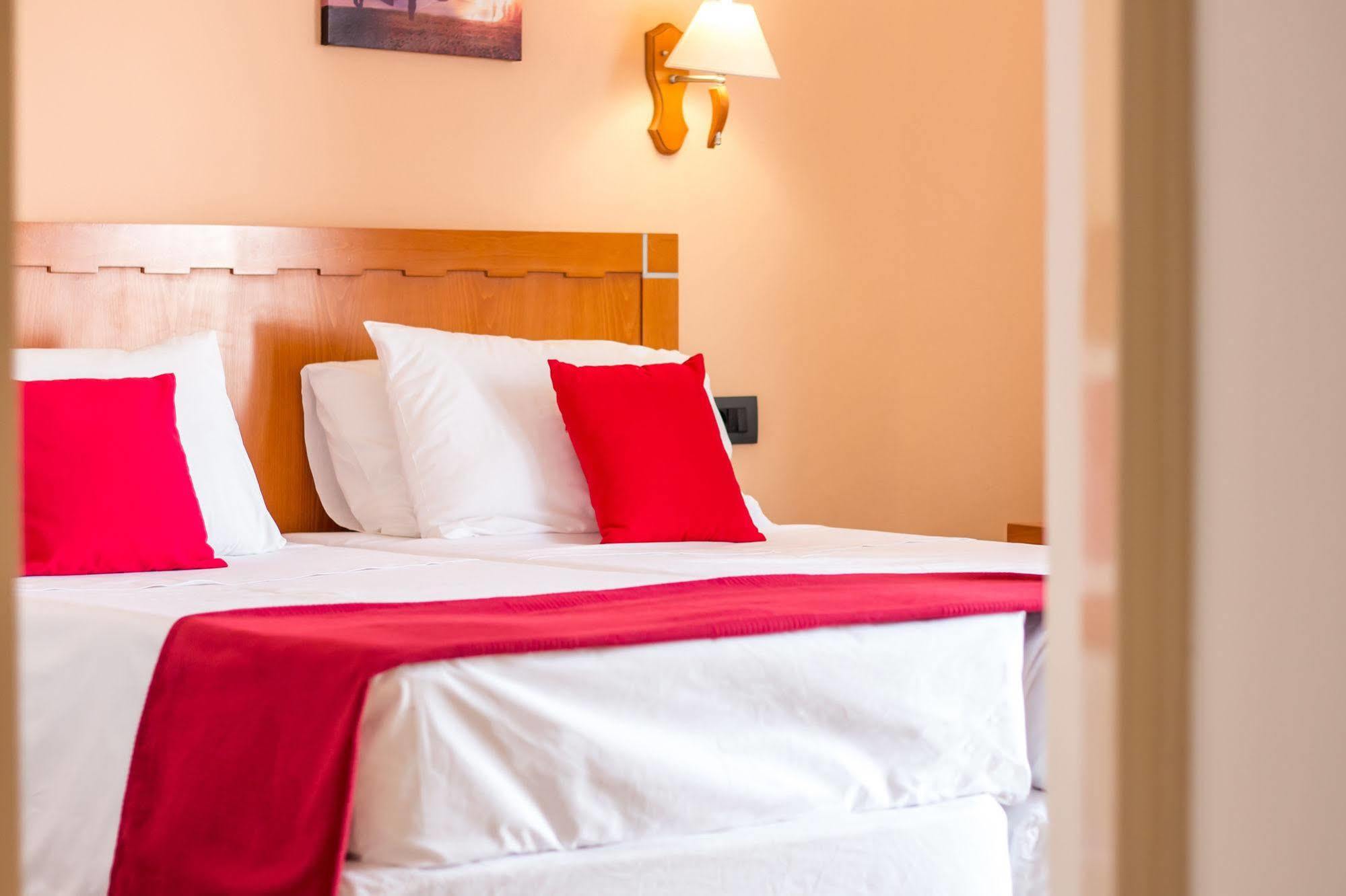 Rhodes City Kahlua Hotel Apartments מראה חיצוני תמונה